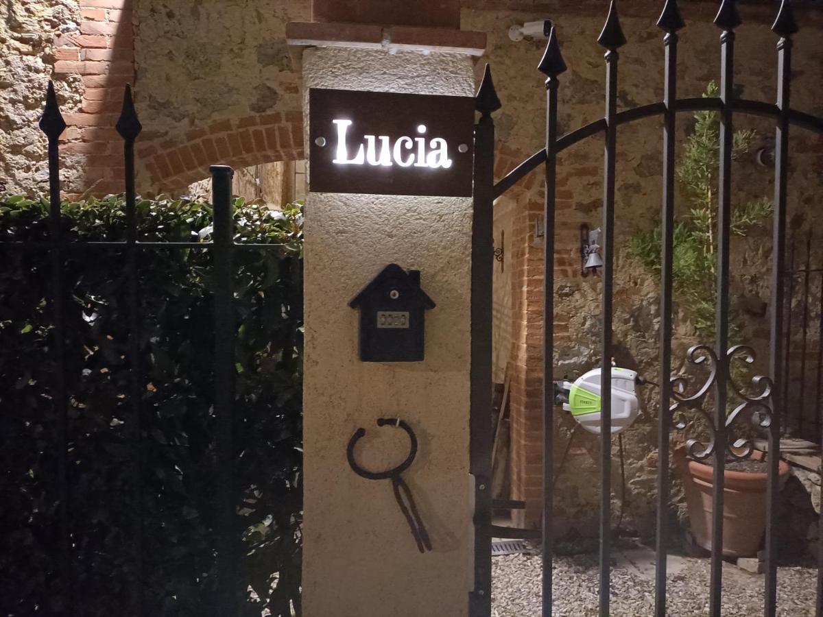 La Limonaia Country House มอนเตริจโจนี ภายนอก รูปภาพ