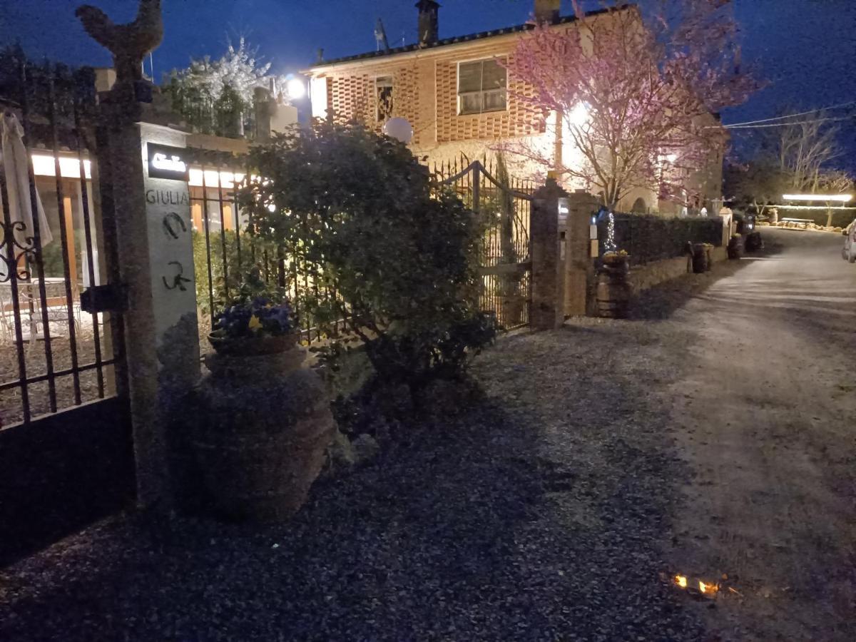 La Limonaia Country House มอนเตริจโจนี ภายนอก รูปภาพ