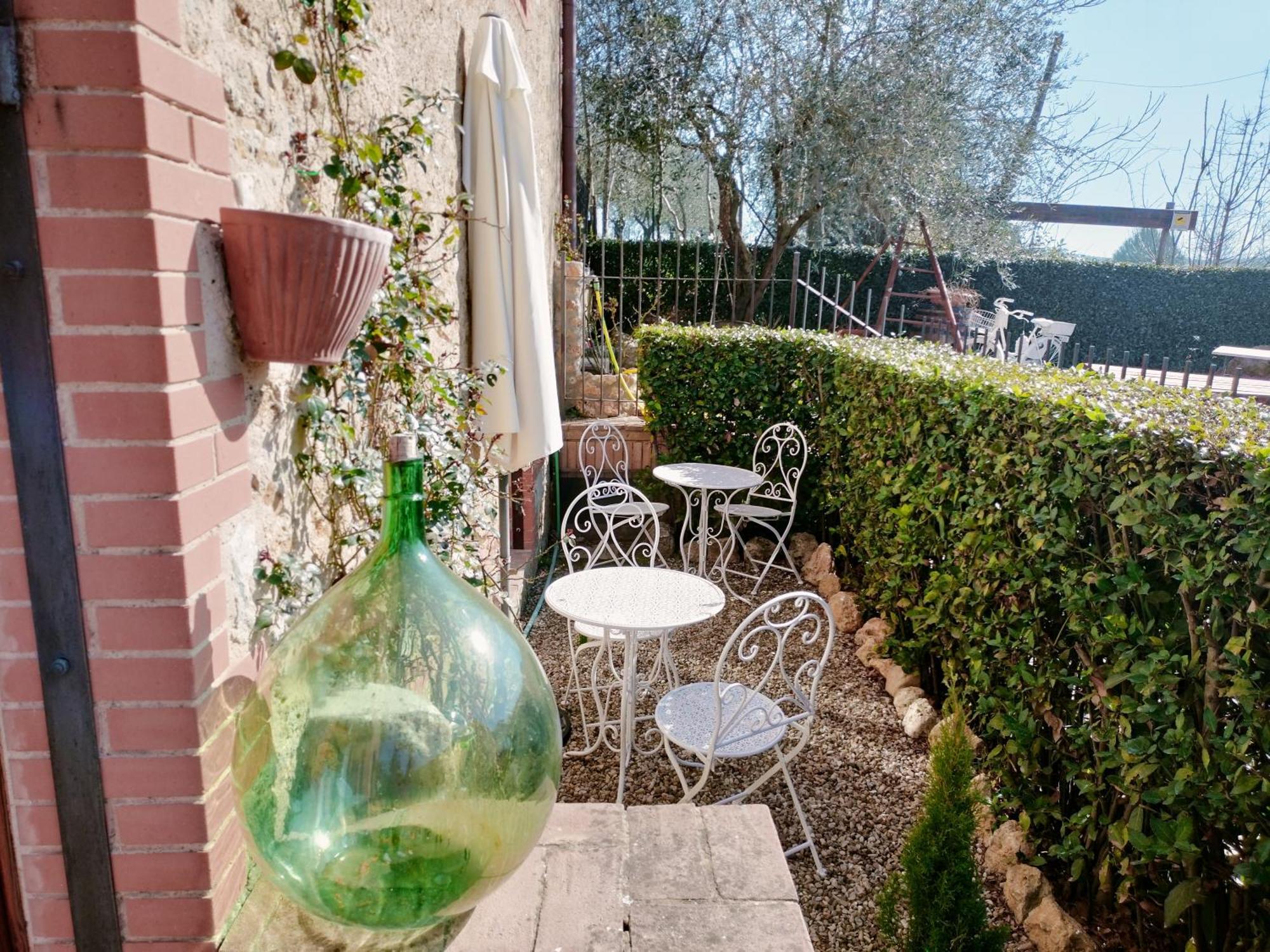 La Limonaia Country House มอนเตริจโจนี ภายนอก รูปภาพ
