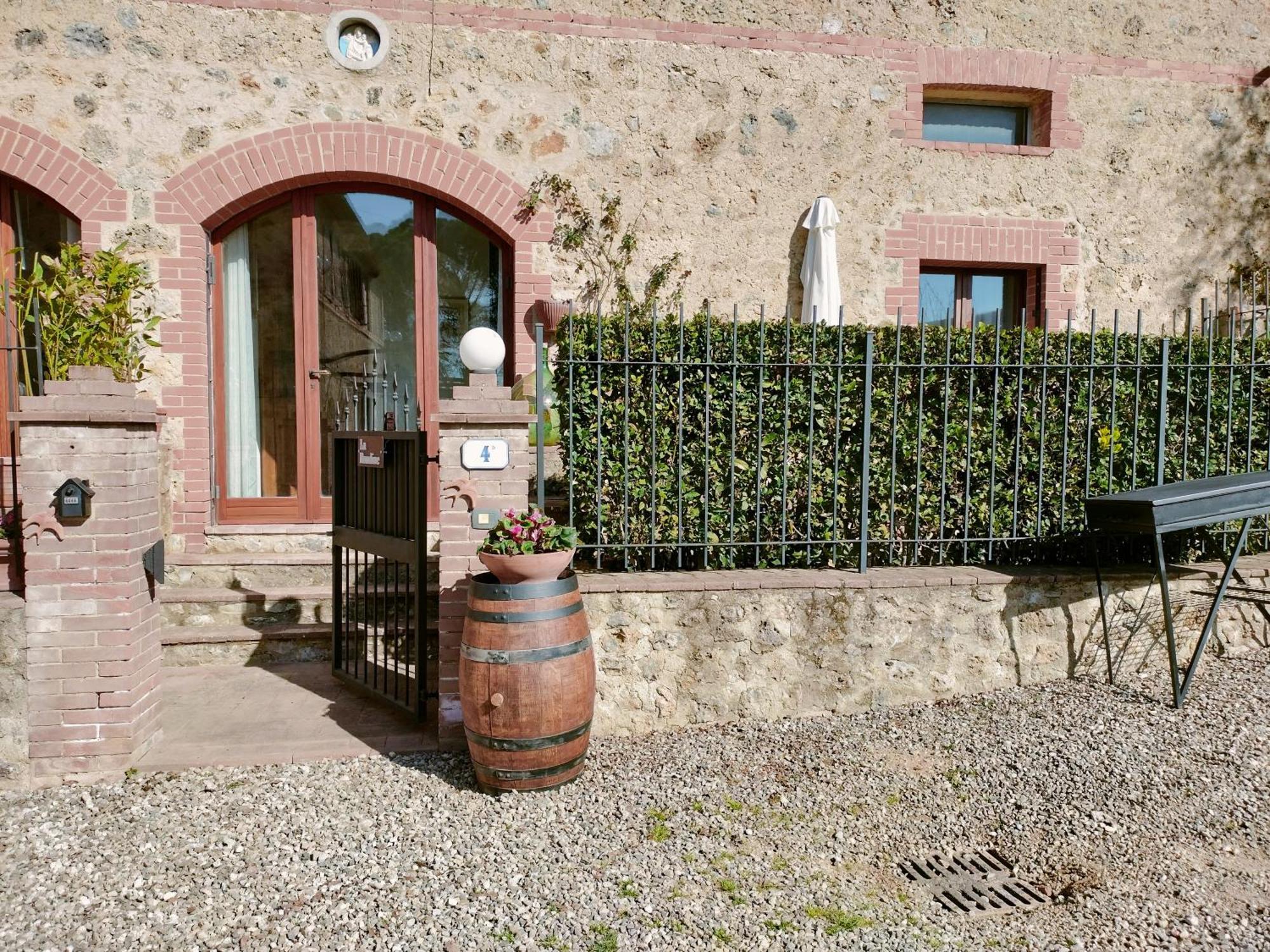 La Limonaia Country House มอนเตริจโจนี ภายนอก รูปภาพ