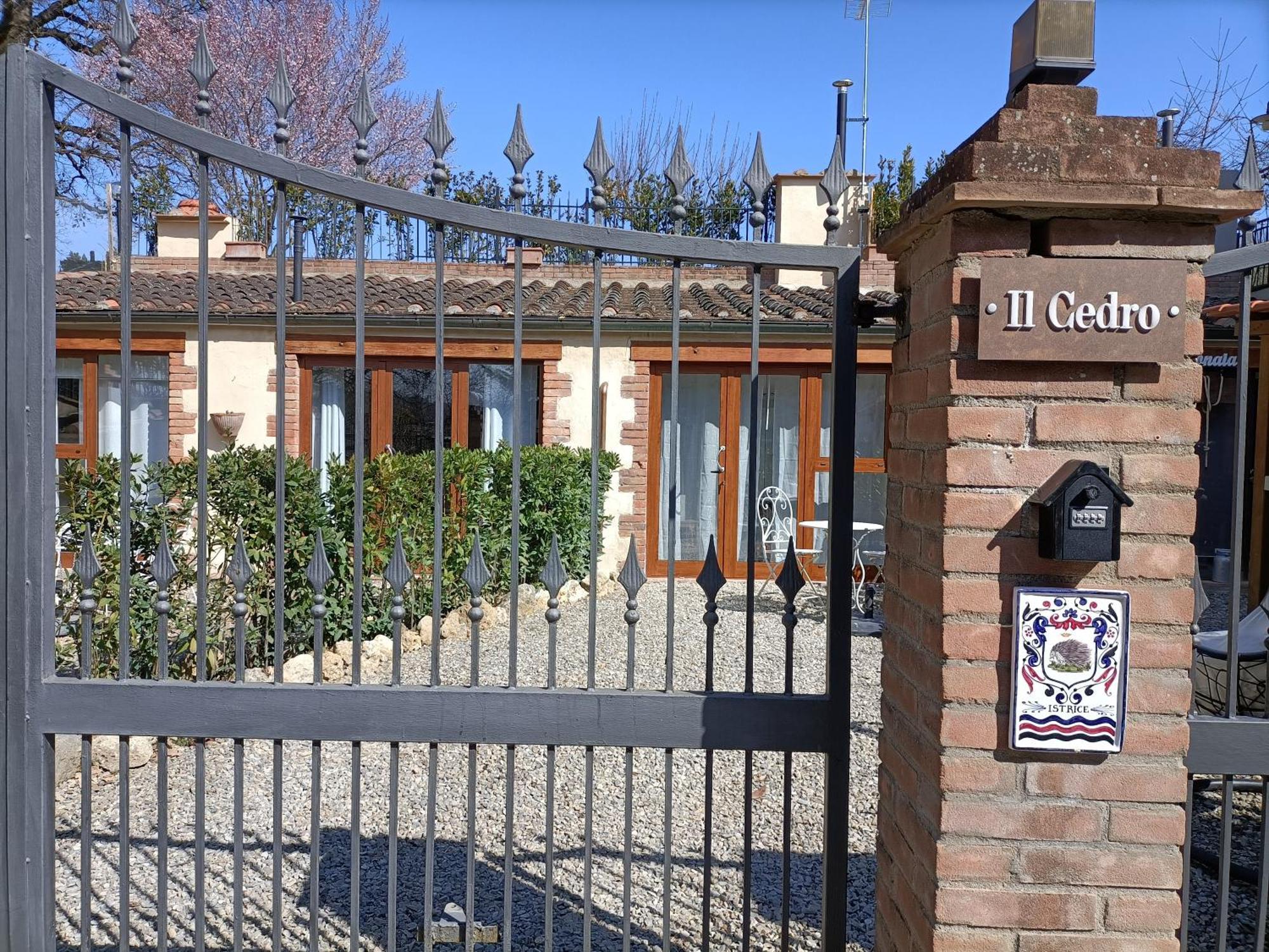 La Limonaia Country House มอนเตริจโจนี ภายนอก รูปภาพ